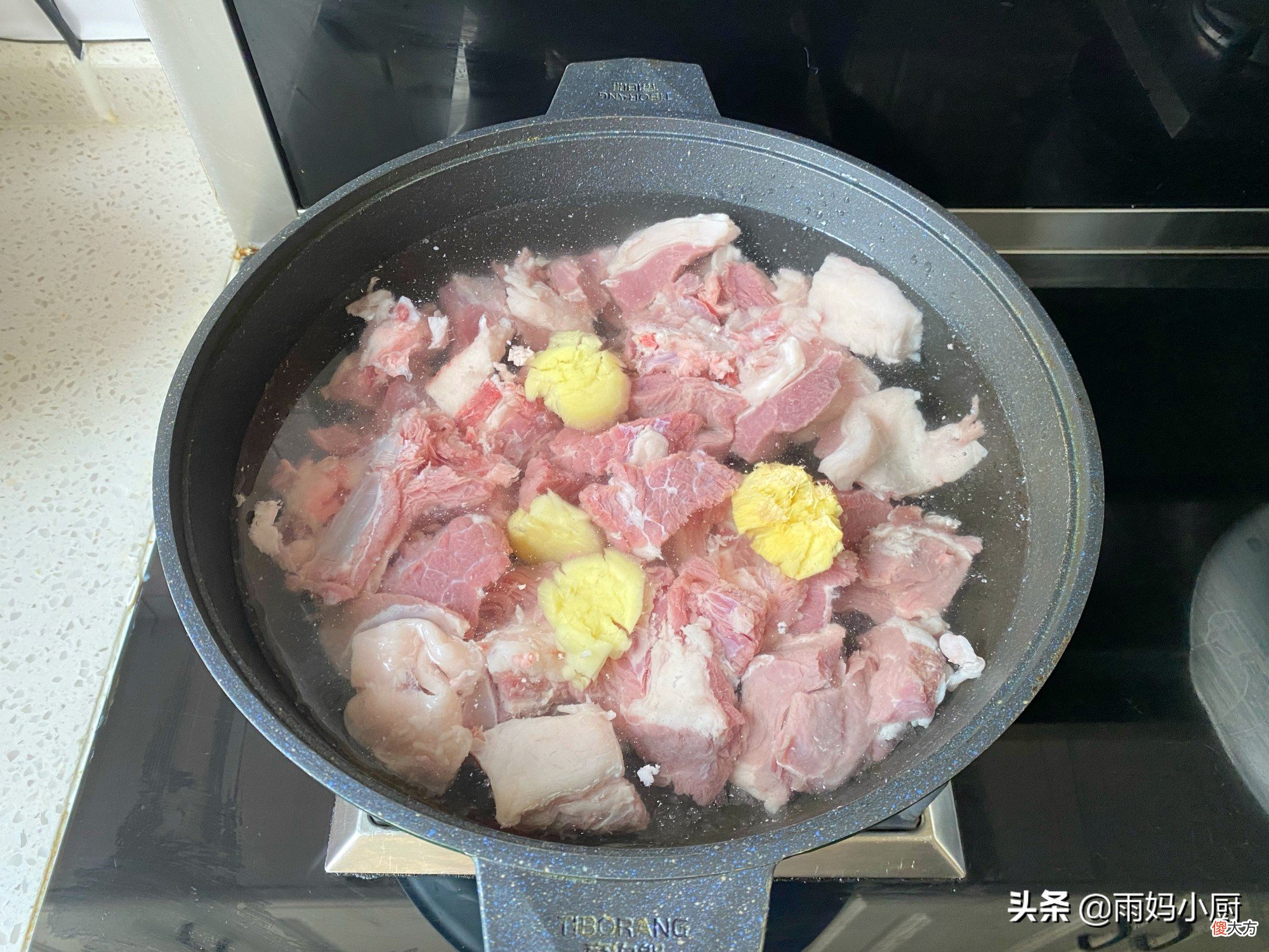 清炖羊肉汤的家常做法 羊肉清炖汤怎么做