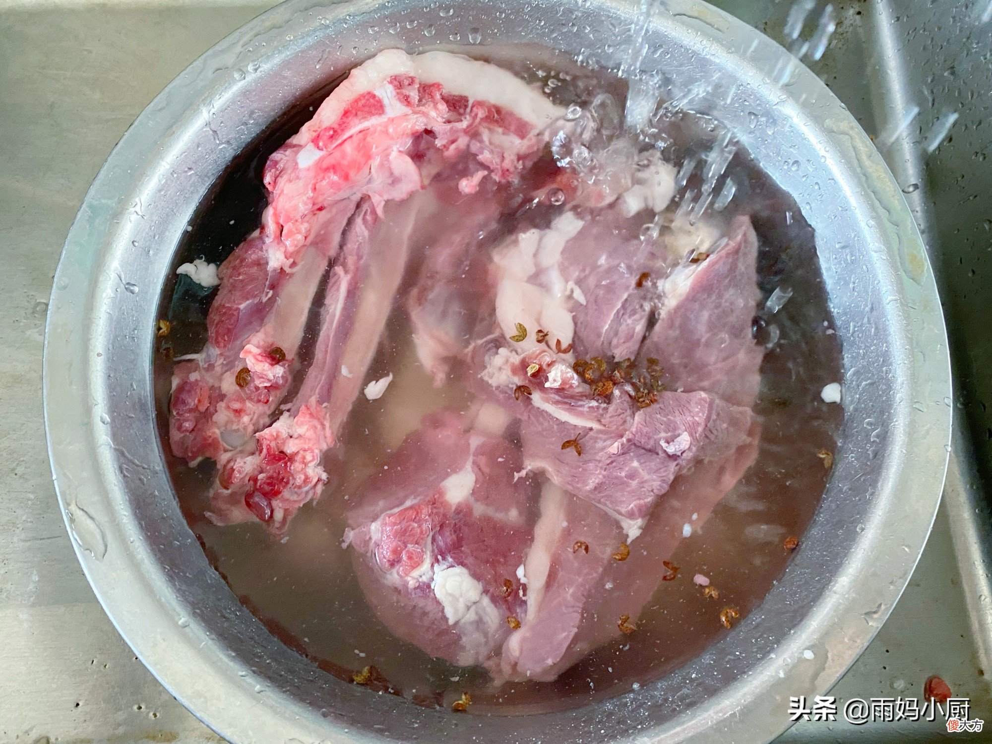 清炖羊肉汤的家常做法 羊肉清炖汤怎么做