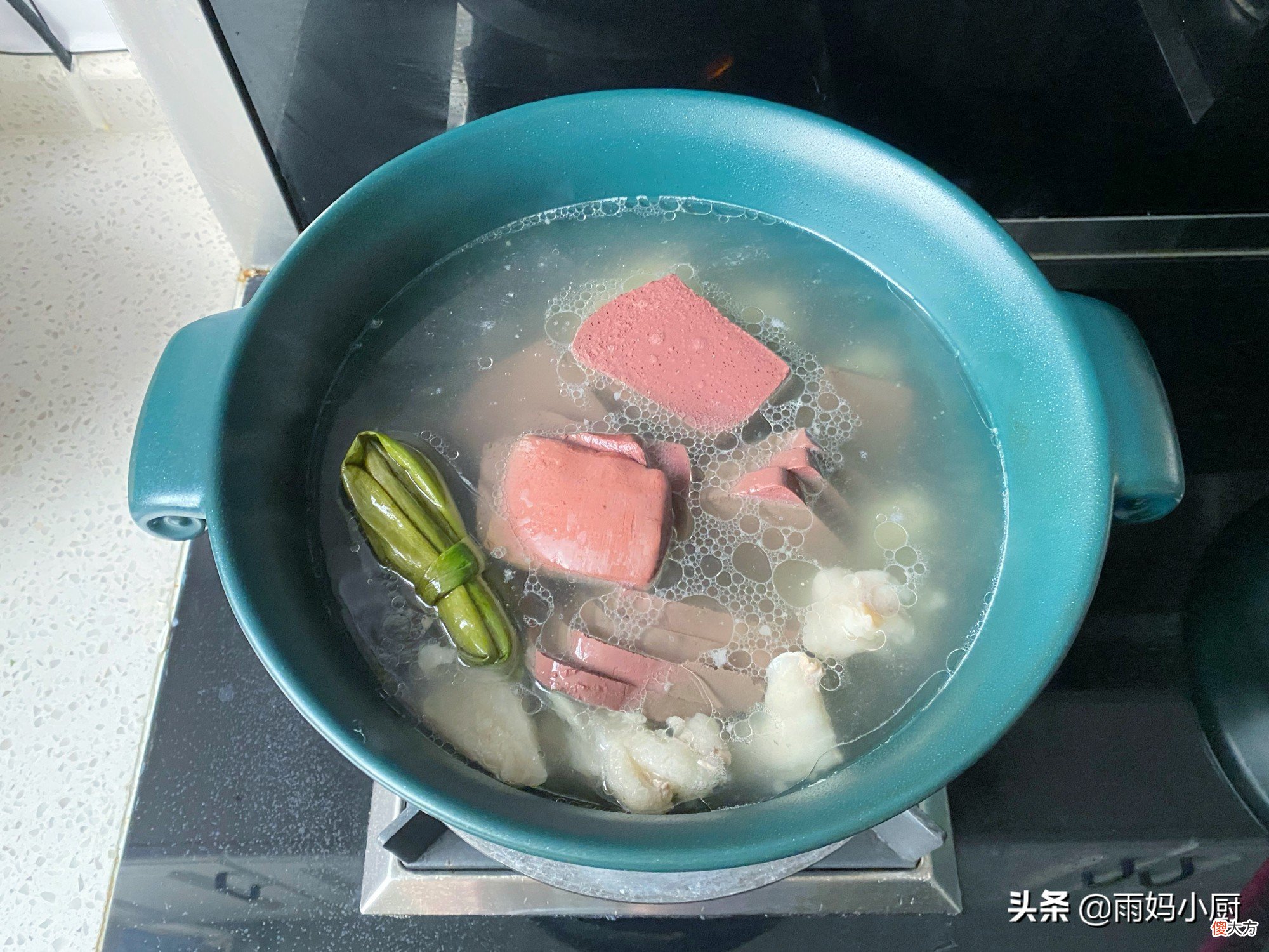 清炖羊肉汤的家常做法 羊肉清炖汤怎么做