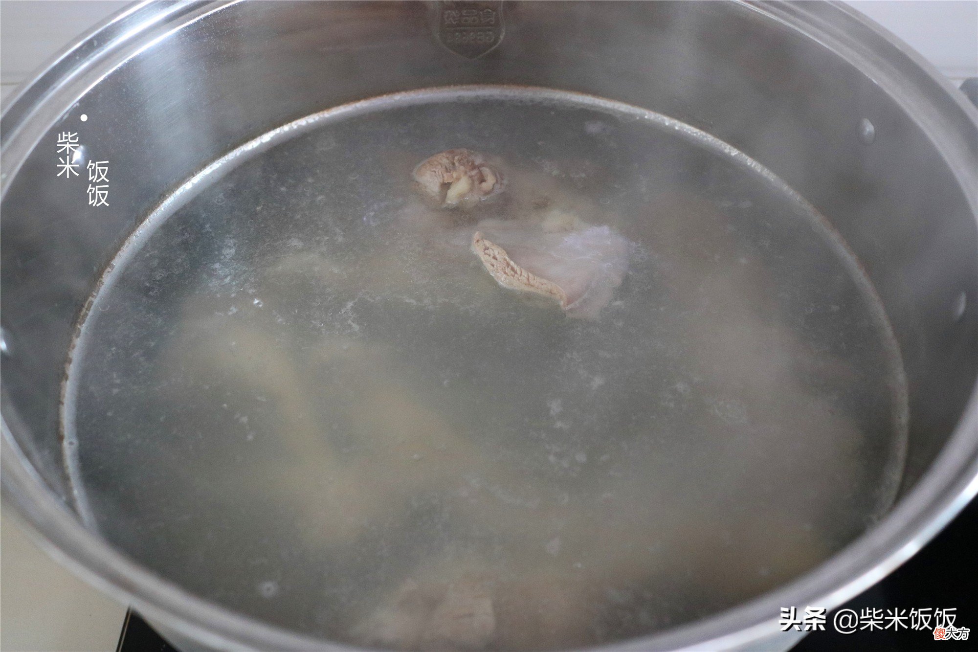 羊肉汤怎么炖 羊肉汤怎么炖好吃又简单