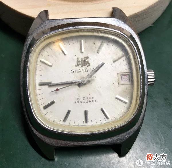 【就爱时尚】国表鉴赏之上海7221电视机手表保养