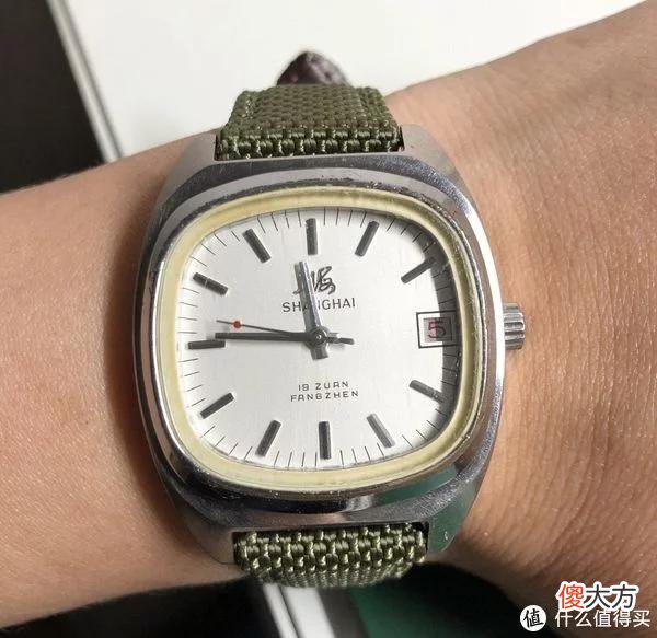 【就爱时尚】国表鉴赏之上海7221电视机手表保养