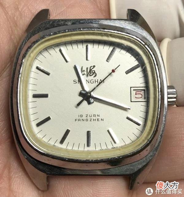 【就爱时尚】国表鉴赏之上海7221电视机手表保养