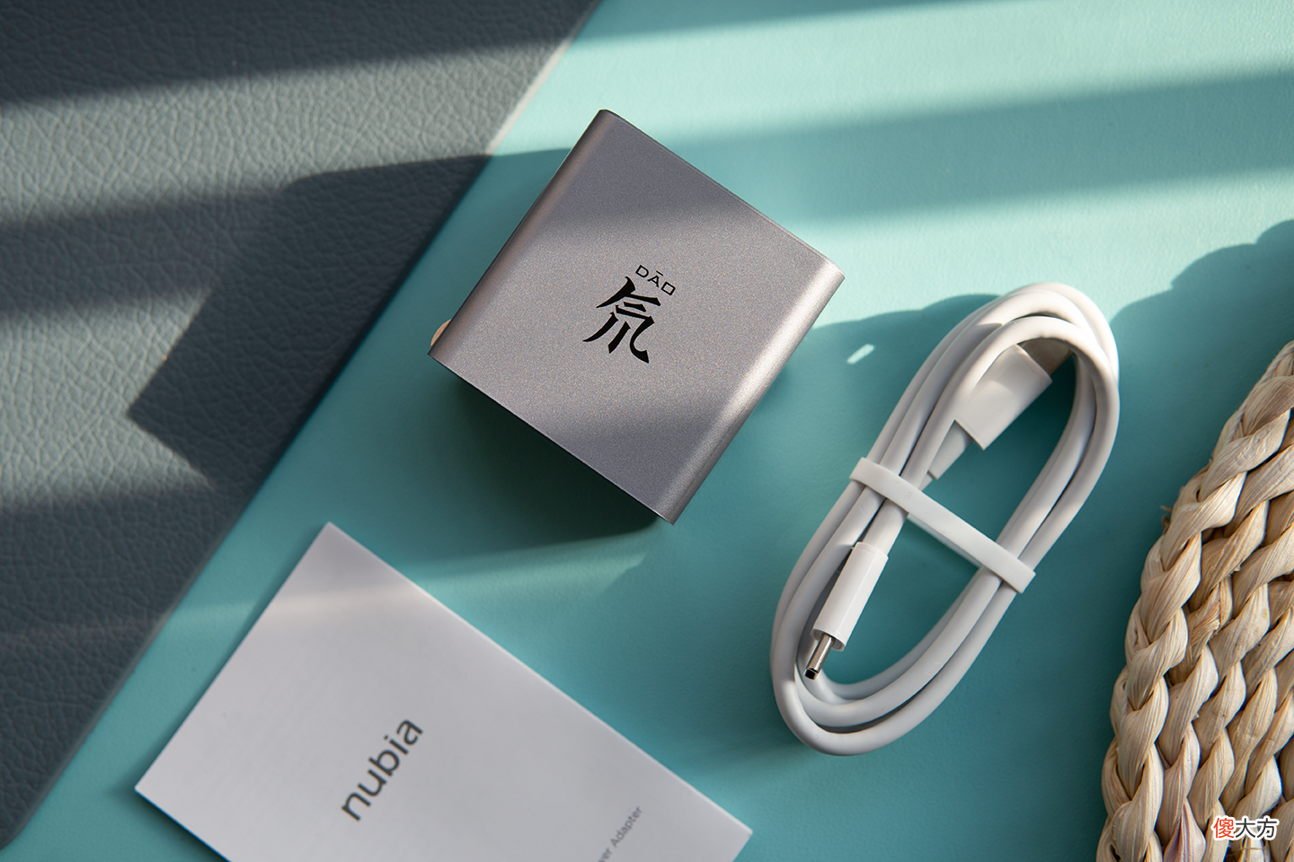 体积最小的四口充电器 体积最小的充电头