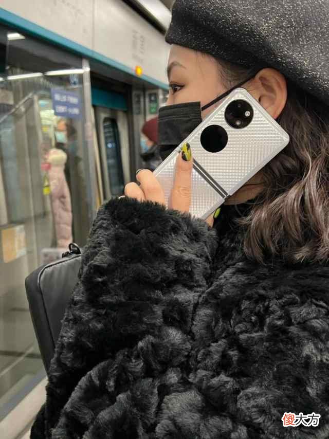 mini包放不下大屏智能手机？那是以前了