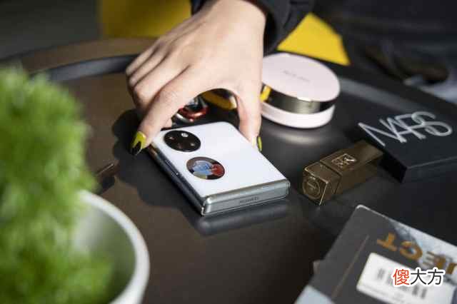 mini包放不下大屏智能手机？那是以前了