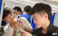 【游戏世界】当然是选择原谅？Knight与小天双排，白色月牙成和事佬