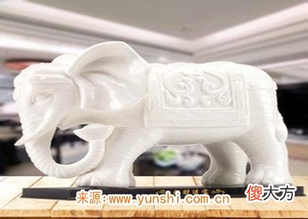办公桌上放什么吉祥物招财