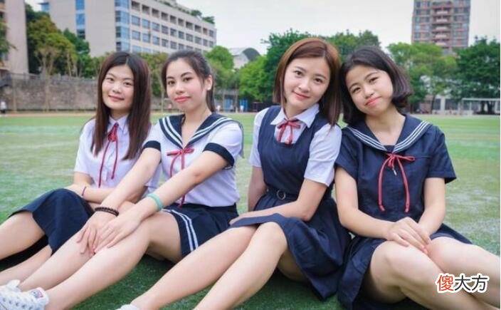 大学毕业生拍照 大学生毕业照拍摄