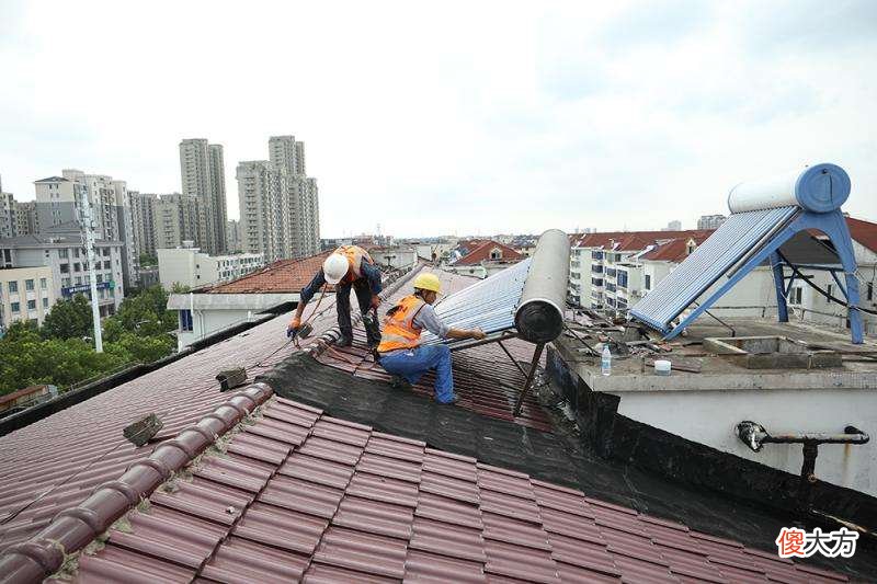 曾经风靡一时的太阳能热水器 十年前的太阳能热水器
