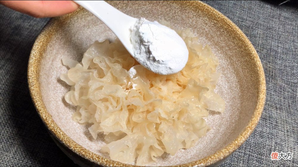 秋天要多吃银耳羹 秋季吃银耳的好处