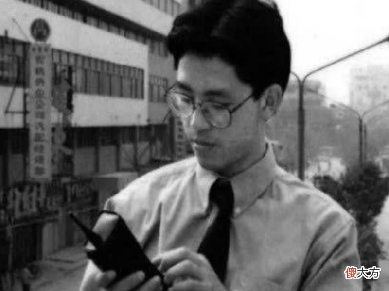 中国第一个办理手机号的人 中国第一位办手机号的人