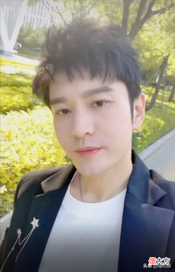 拍视频脚踩助理手机 拍手踏脚视频