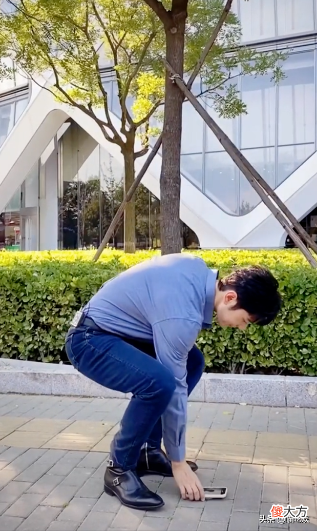 拍视频脚踩助理手机 拍手踏脚视频