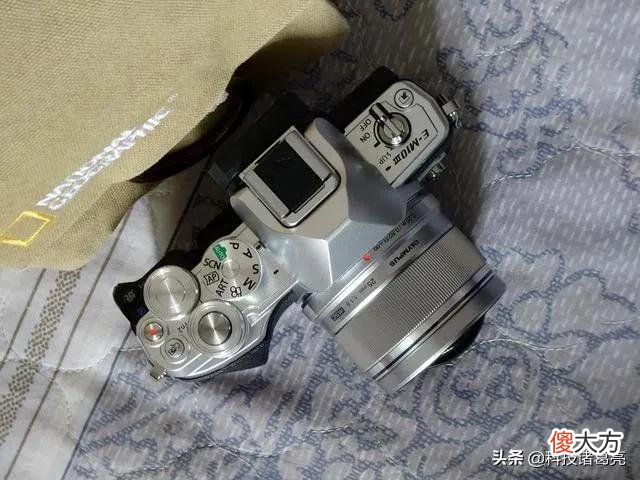 专业相机VS手机相机 手机和专业相机