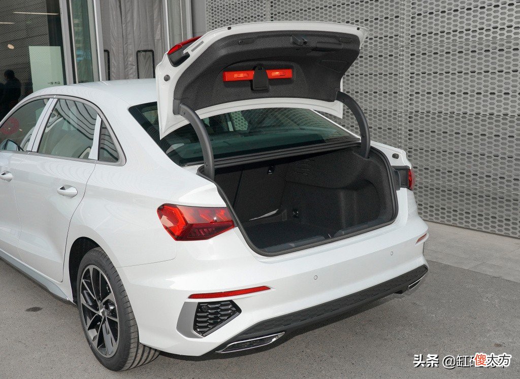 全新的奥迪A3 全新的奥迪a3L