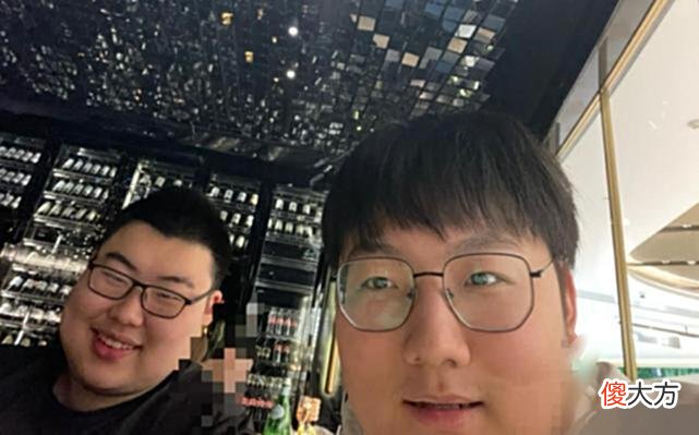 【游戏迷】妖刀爆料，KPL总决赛是狼队五人组最后一次亮相，暗指小胖回归？