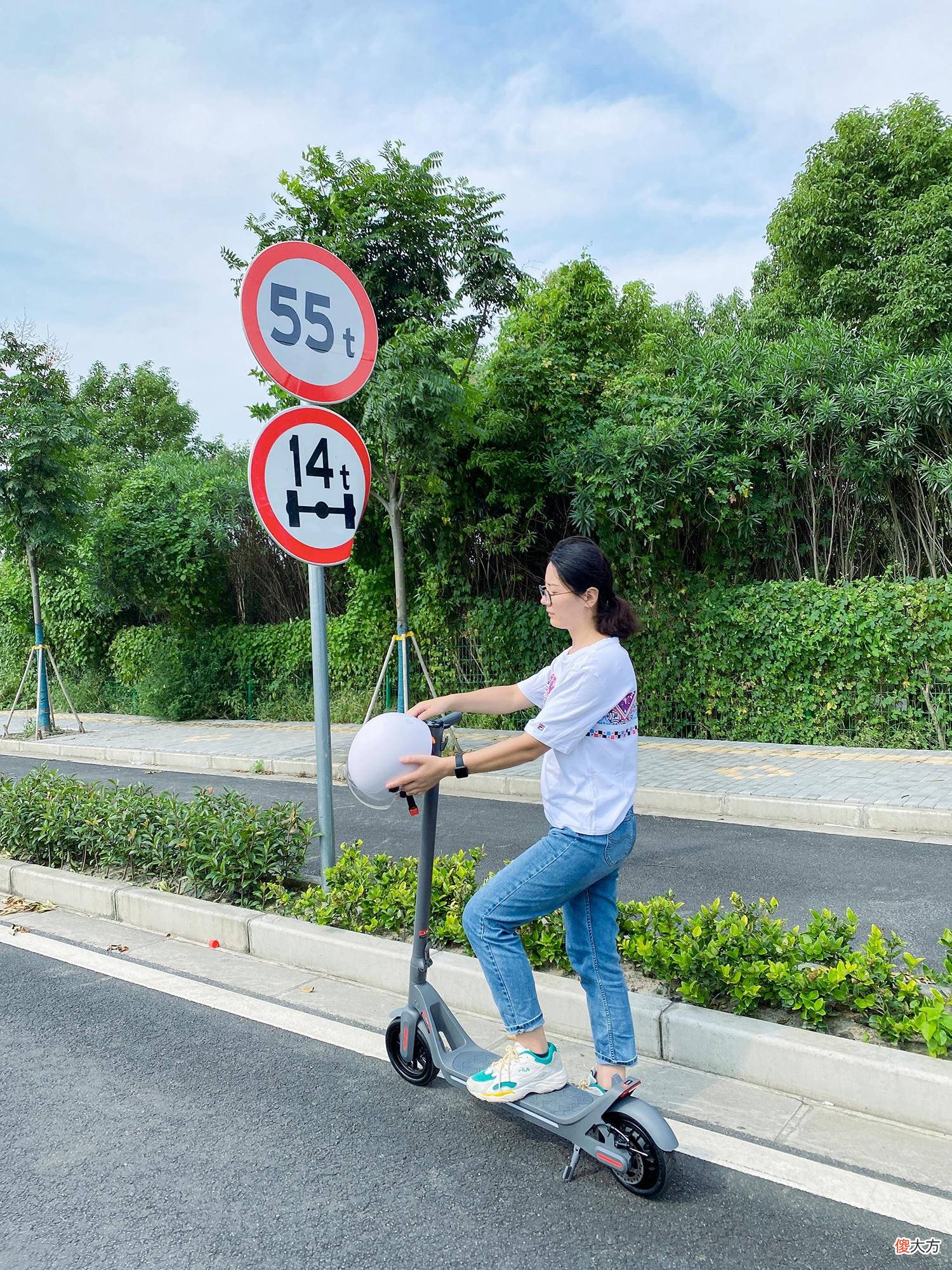 华为智选上架电动滑板车 华为智选 电动车