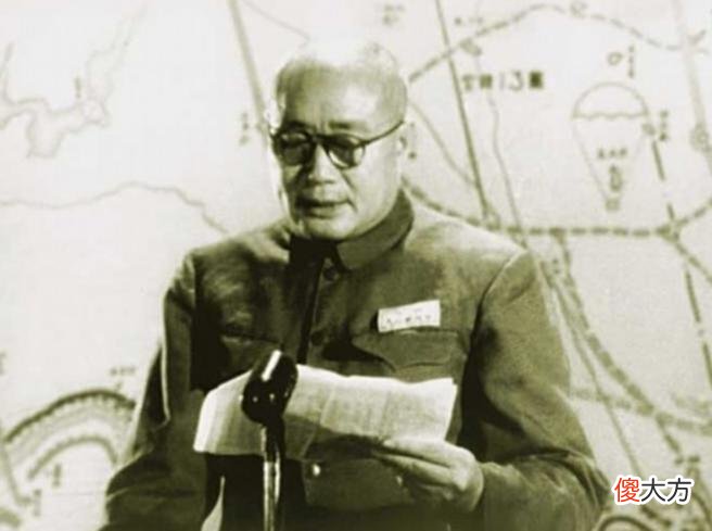 【爱历史】1947年刘伯承偶遇一个老农，听说村里树被砍光，马上下令：快撤