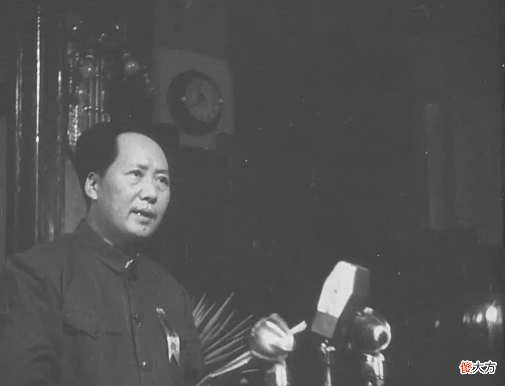 【历史故事】1962年, 一封讣告送到中南海, 毛泽东含泪: 寄500, 与我夫人同穴