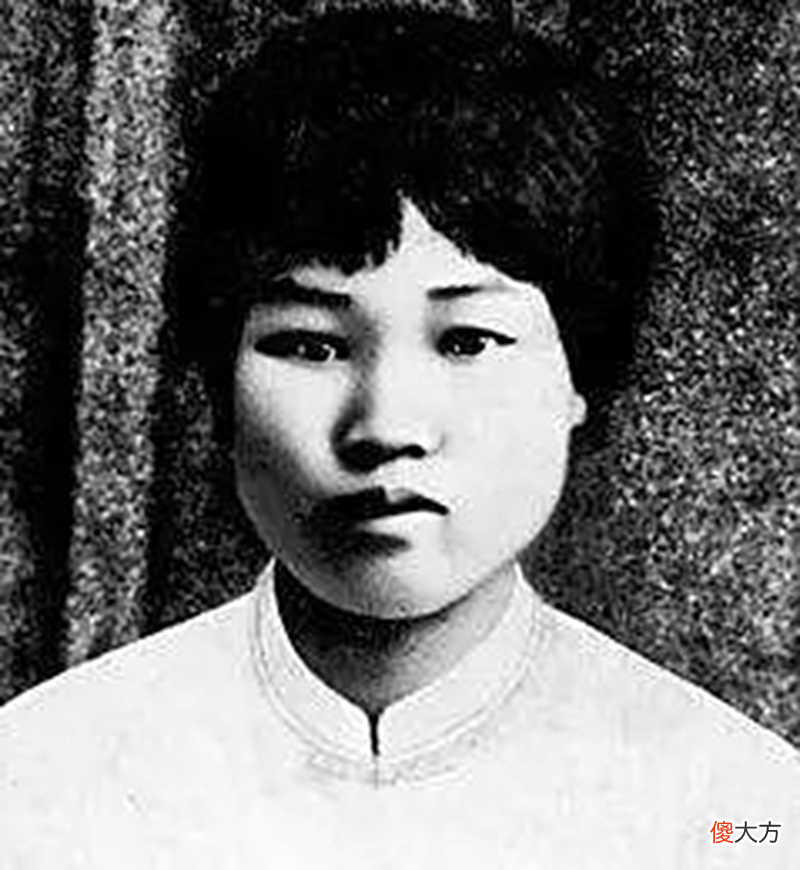 【历史故事】1962年, 一封讣告送到中南海, 毛泽东含泪: 寄500, 与我夫人同穴