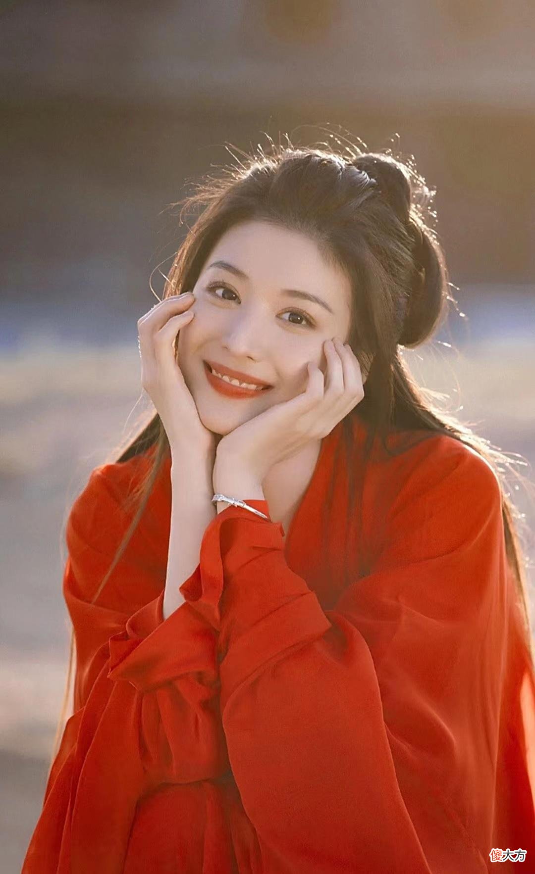 【爱历史】《庶女高嫁：医妃狠难追》：她庶女，却顶天煞孤星骂名，被丢小山村
