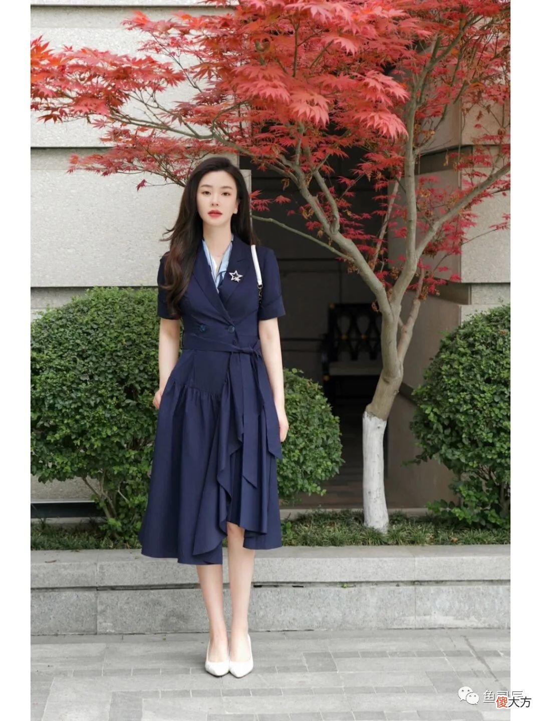 【就爱时尚】奔三奔四的女人，裙子应该穿“松”还是穿“紧”？看完这5套就懂