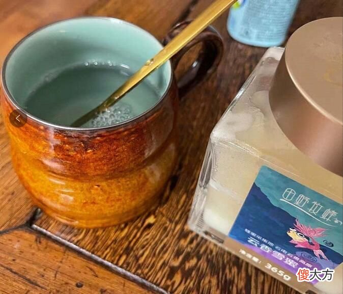 蜂蜜水可以和芝麻一起吃吗 蜂蜜可以和芝麻一起泡水喝吗