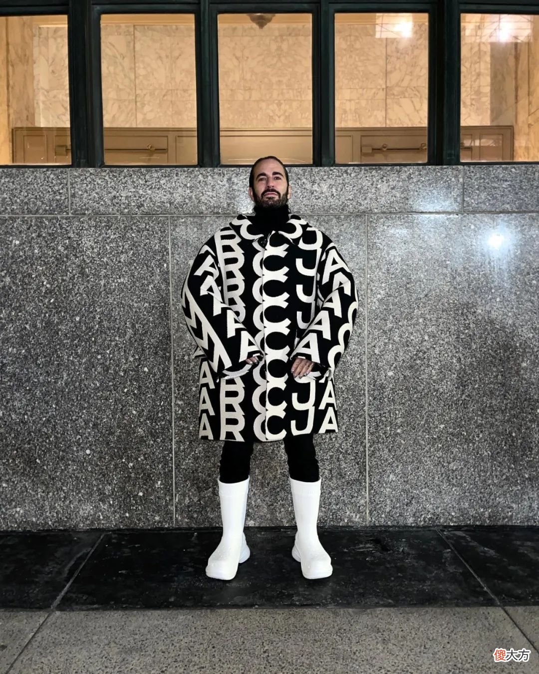 【就爱时尚】他成为了 Marc Jacobs 的男星面孔！