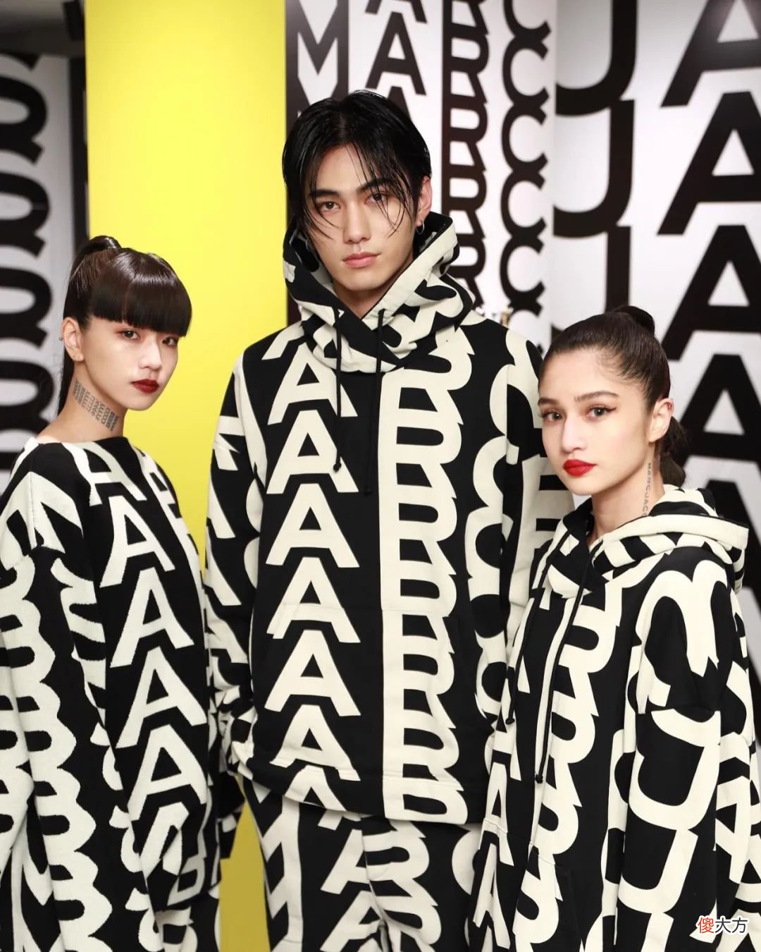 【就爱时尚】他成为了 Marc Jacobs 的男星面孔！