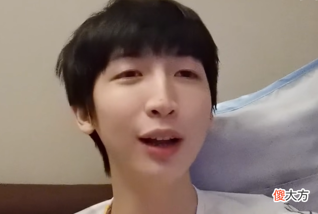 【游戏世界】小超梦开发穿甲流打法，暗爪后e住两拳说实话伤害真的夸张