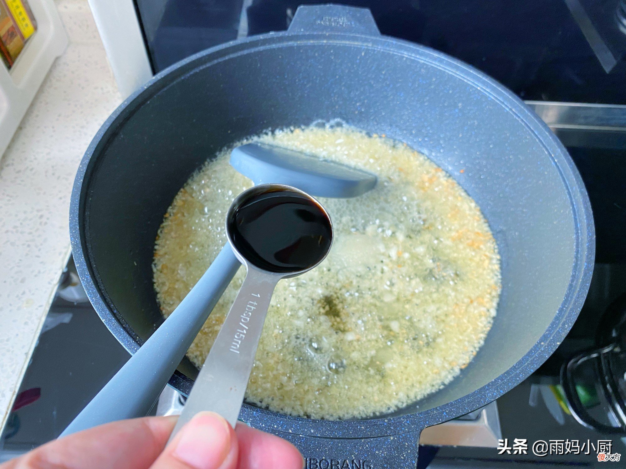 蒜蓉蒸虾的正宗做法 蒜蓉蒸虾怎样做