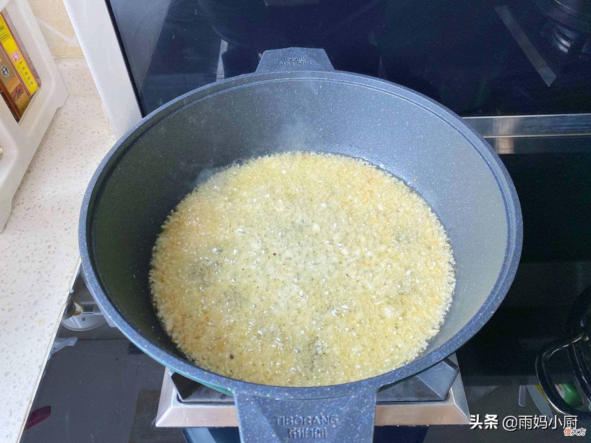 蒜蓉蒸虾的正宗做法 蒜蓉蒸虾怎样做