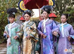 【历史故事】她是乾隆的儿媳, 先皇驾崩, 有亲儿却让养子当皇帝, 原因你想不到