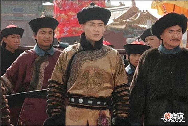【历史故事】她是乾隆的儿媳, 先皇驾崩, 有亲儿却让养子当皇帝, 原因你想不到