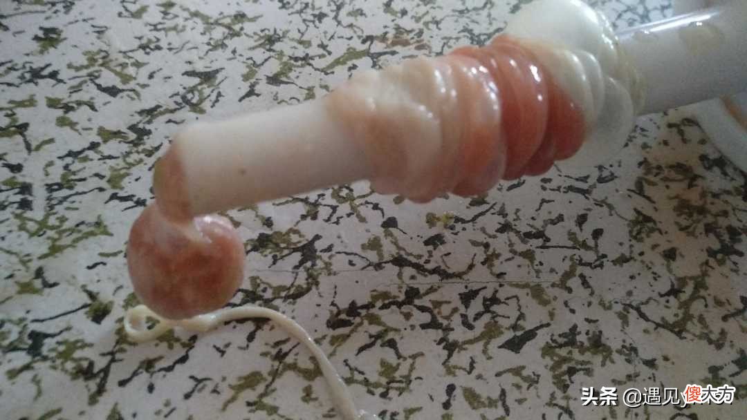 刚煮好的香肠 刚煮好的香肠是直接出来