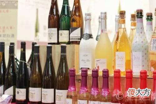 葡萄酒有金属螺旋盖的吗 葡萄酒盖子螺旋盖