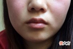 嘴唇上薄下厚的女人面相如何