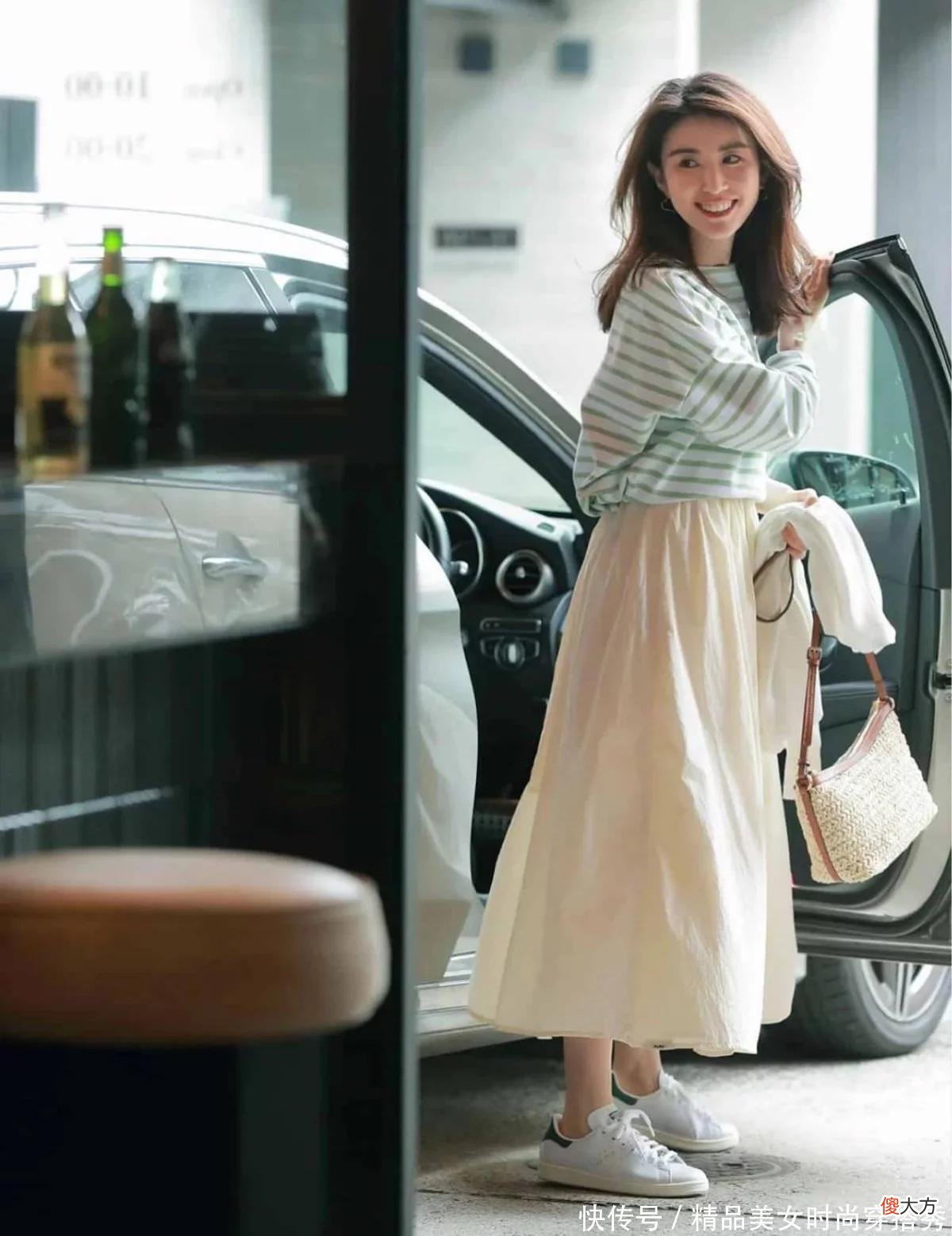 【时尚一点】女人要有气质出门别穿拖鞋！太邋遢，学时髦博主，高级又洋气