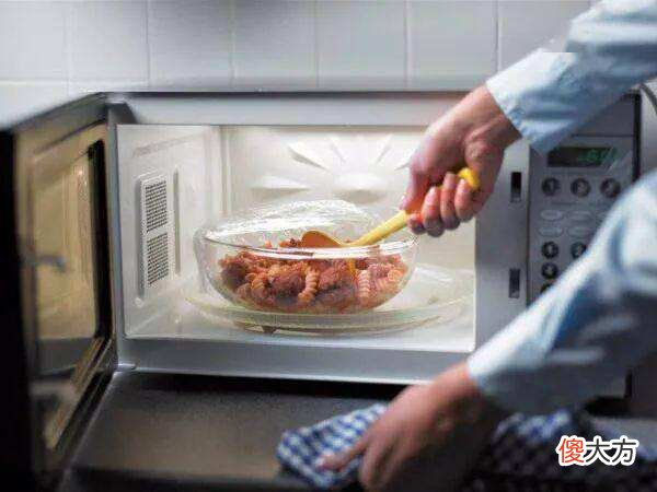 曾是网红产品的微波炉，如今为何“失宠”了？被市场淘汰了吗？