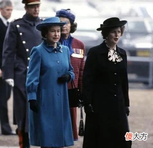 撒切尔和女王 撒切尔 伊丽莎白女王