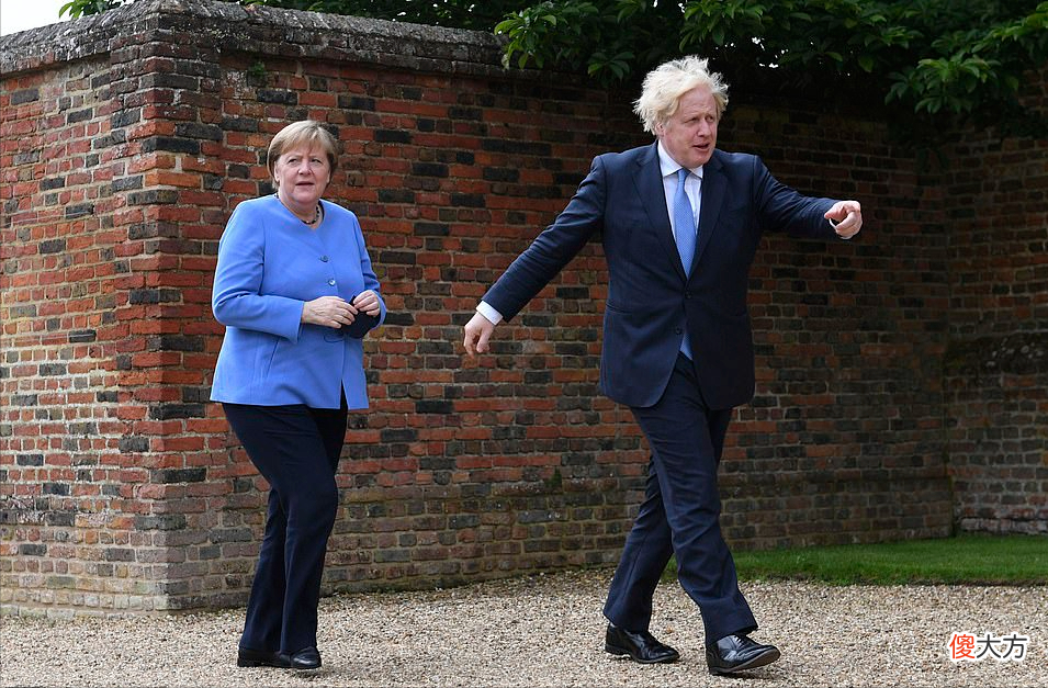 英女王和默克尔最后一次会晤 英国女王默克尔