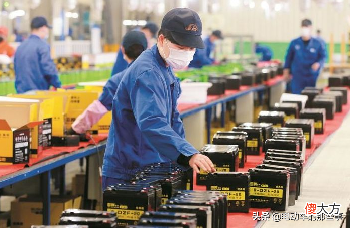 选锂电好还是铅酸电池好 选铅酸电池还是锂电池好