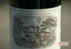 葡萄酒是用橡木桶还是玻璃瓶存 葡萄酒用橡木桶储存的作用是什么