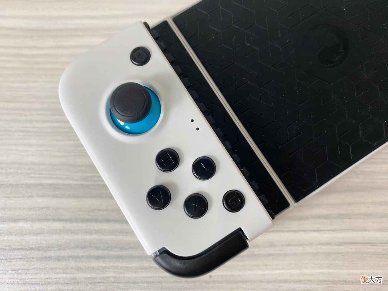 盖世小鸡GamesirX2游戏手柄测评 盖世小鸡X2手柄