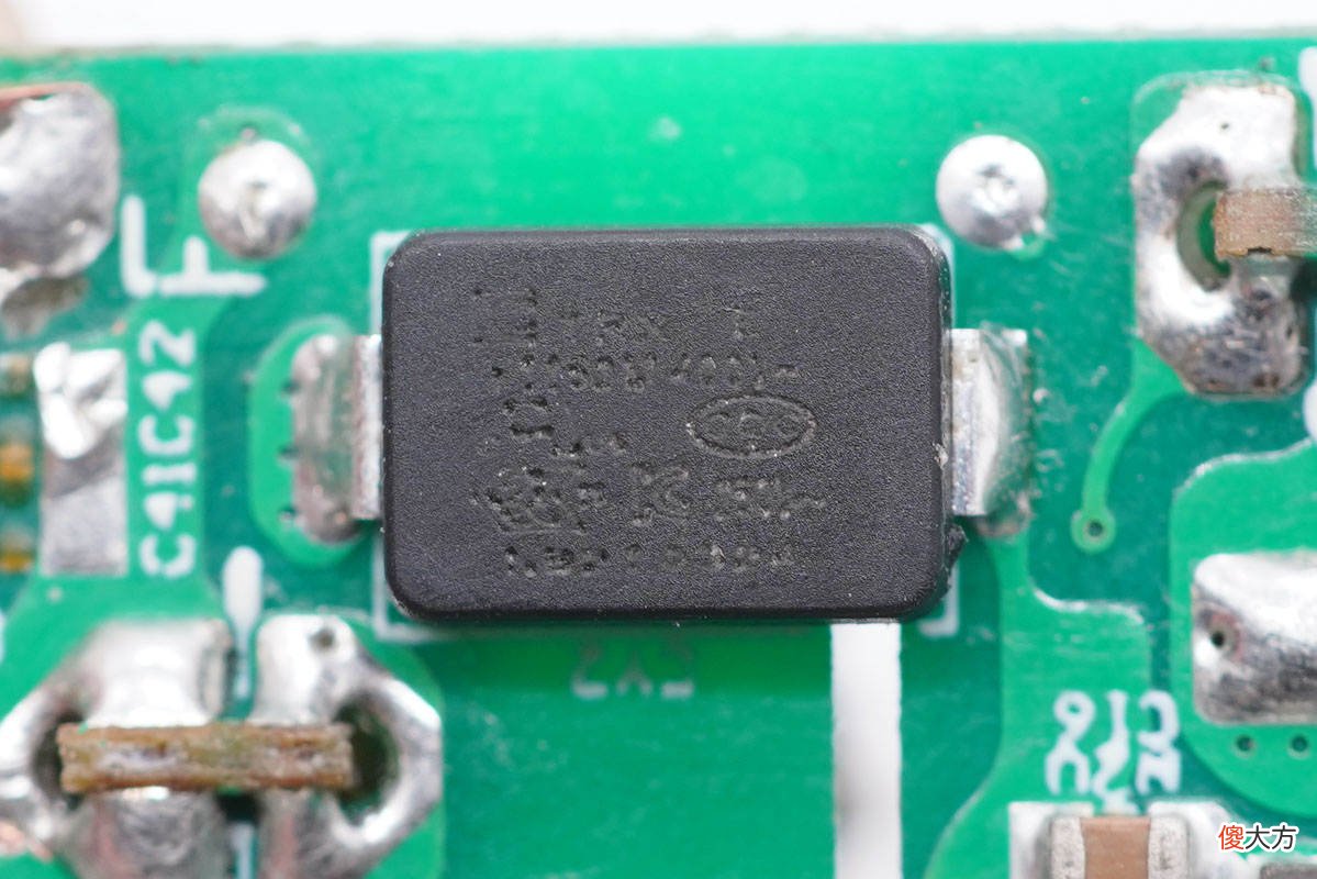 耳机大厂QCY入局氮化镓快充市场，首款65W 1A1C充电器拆解