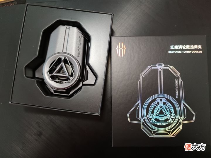 红魔涡轮散热背夹 红魔涡轮散热背夹怎么用