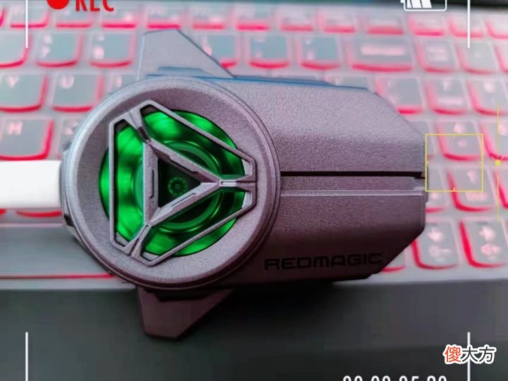 红魔涡轮散热背夹 红魔涡轮散热背夹怎么用