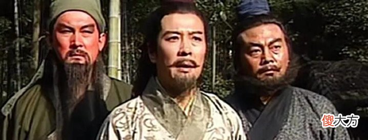 【历史故事】刘备做梦都没料到, 他三顾茅庐请来了诸葛亮, 却错失了另一位大才