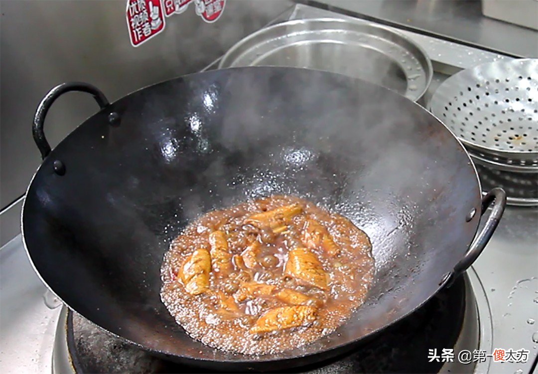 鸡翅百吃不腻 鸡翅怎么吃不油腻